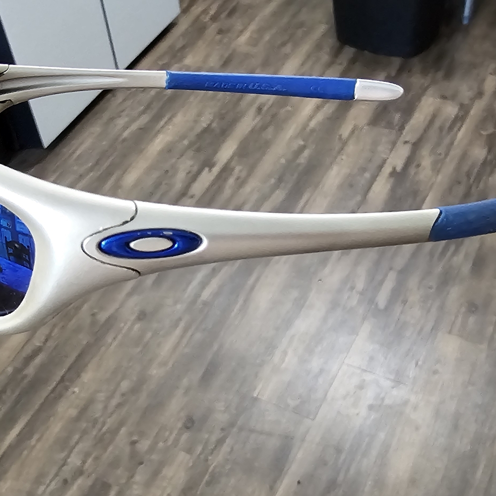 Oakley Blue and Silver Sporty Glasses Youth Vintage Y2K